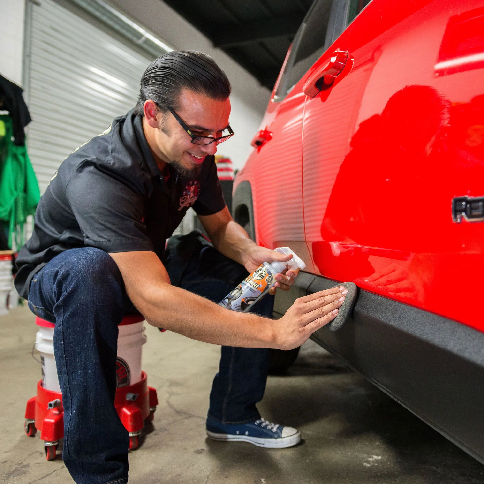 Chemical Guys Clean Tire Kicker Extra Shiny Tire Shine - Image 16