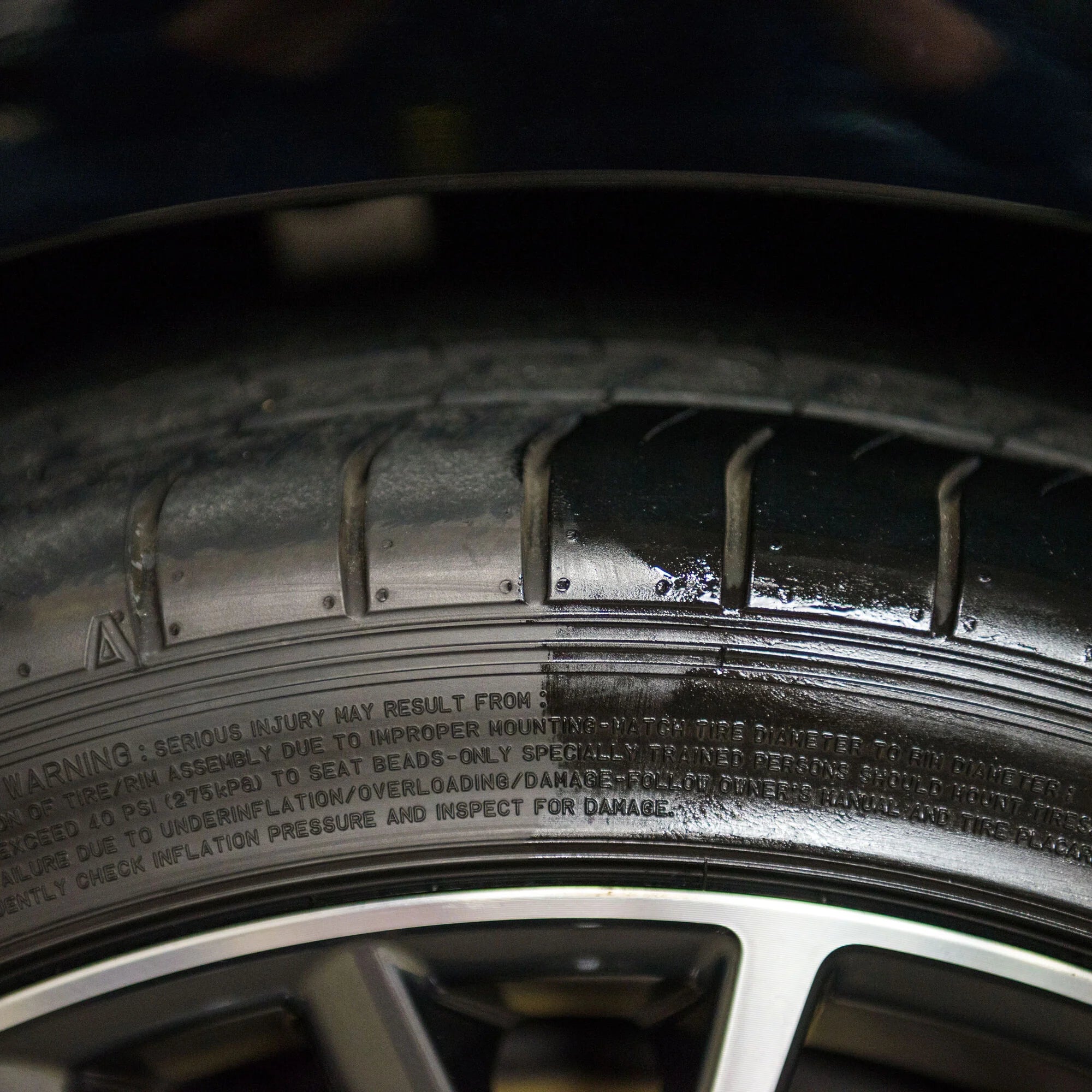 Chemical Guys Clean Tire Kicker Extra Shiny Tire Shine - Image 13